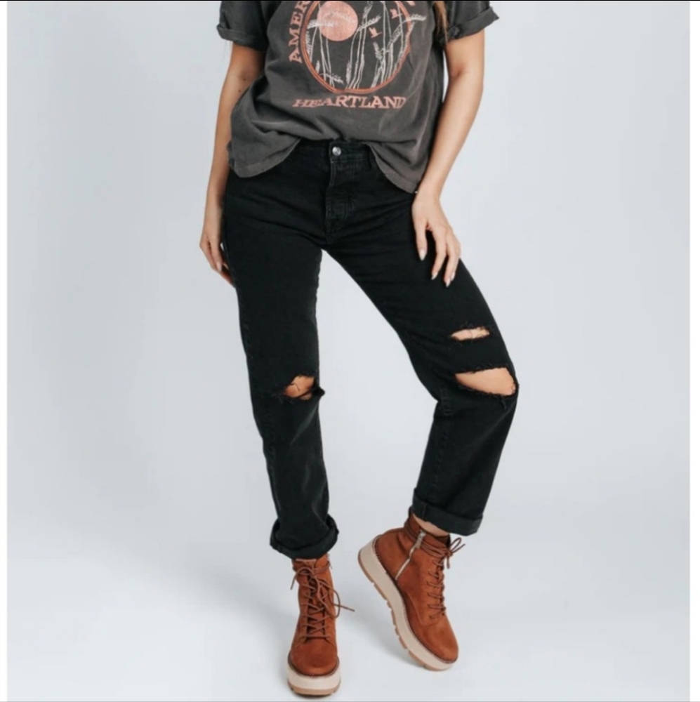 NWT Free People x We the Free Bren Boyfriend Jean Black Magic, sz 26